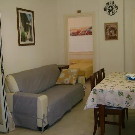 Apartment On The Beach In A Pine Park *