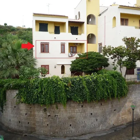 On The Beach In A Pine Park Apartament Scalea